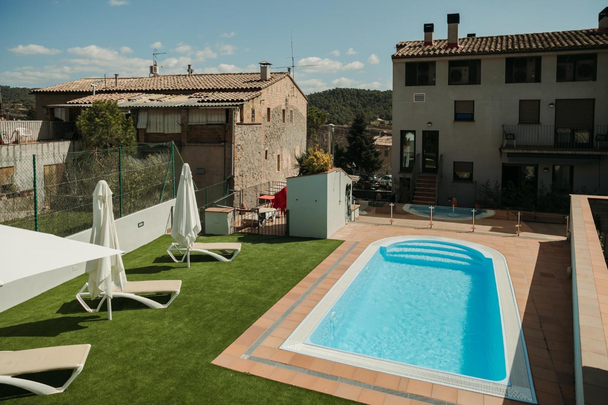 Aparthotel Cal Marcal Puig-reig Bagian luar foto